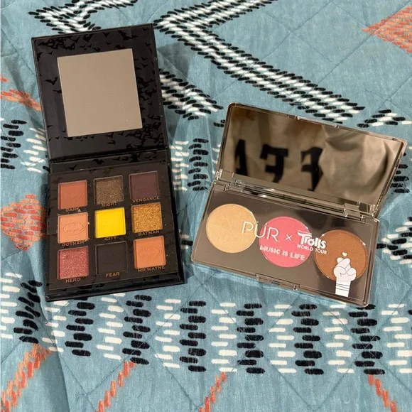 Eyeshadow Palette - Picture 1 of 4